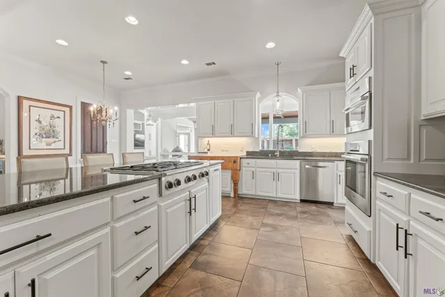 $1,269,000 | 2125 Rue Bienvenue, Baton Rouge, LA 70809