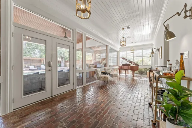 $1,269,000 | 2125 Rue Bienvenue, Baton Rouge, LA 70809