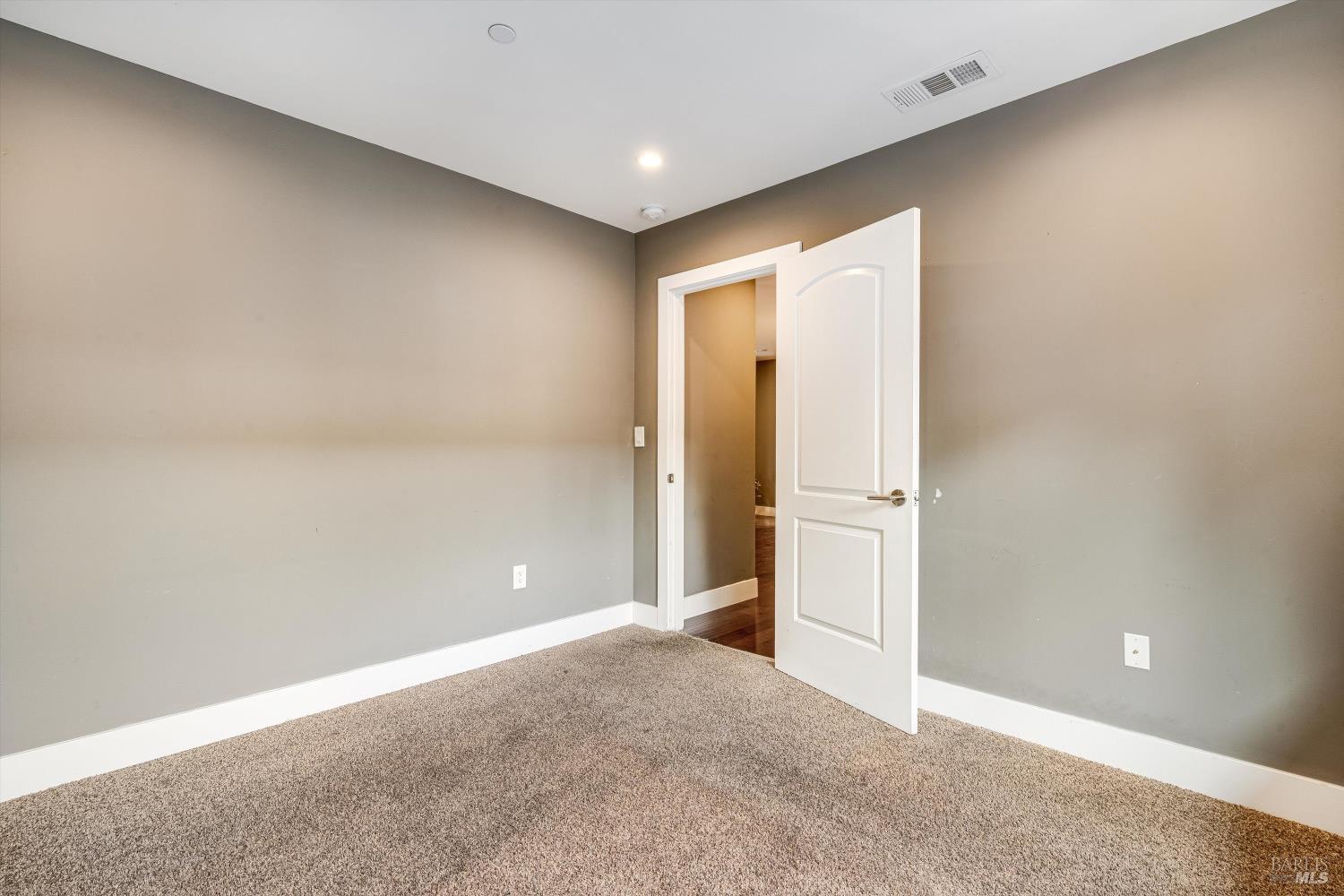 15 Julian Avenue Napa, CA 94559 - Photo 26 of 48