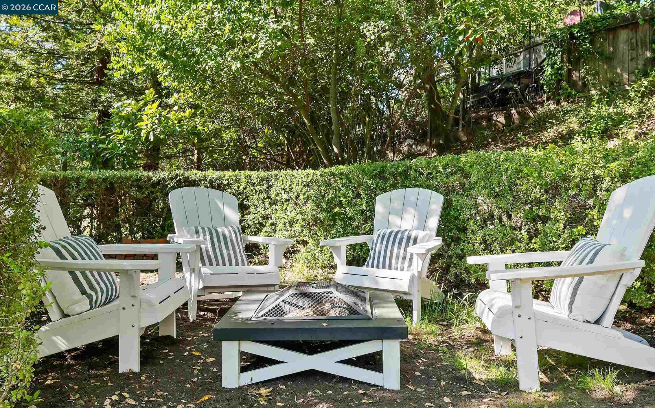 120 Las Vegas Road Orinda, CA 94563 - Photo 20 of 23 a view of balcony with two chairs and a table