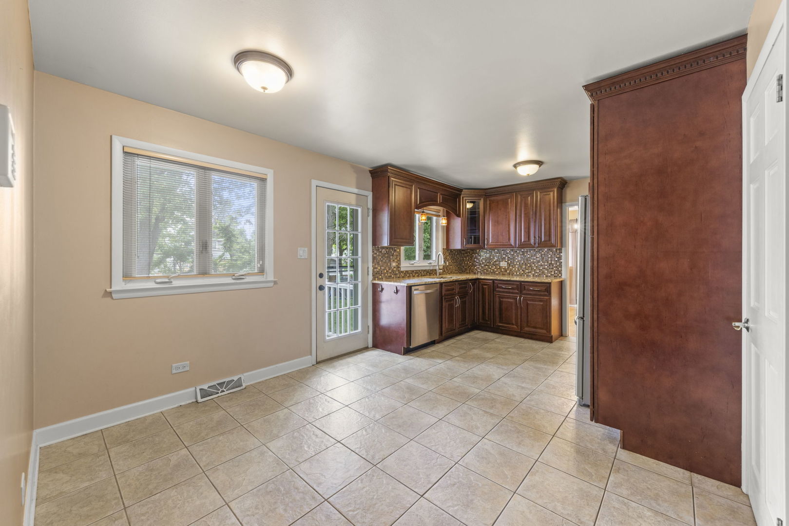 1500 Carson Drive Homewood, IL 60430 - Photo 10 of 26