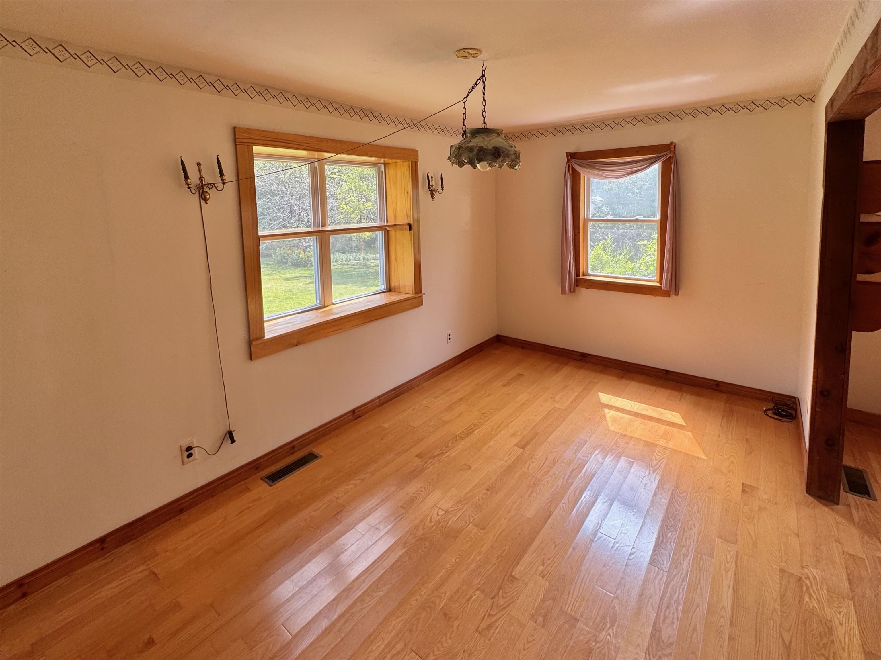 1059 Bailey Hill Road Readsboro, VT 05350 - Photo 7 of 38