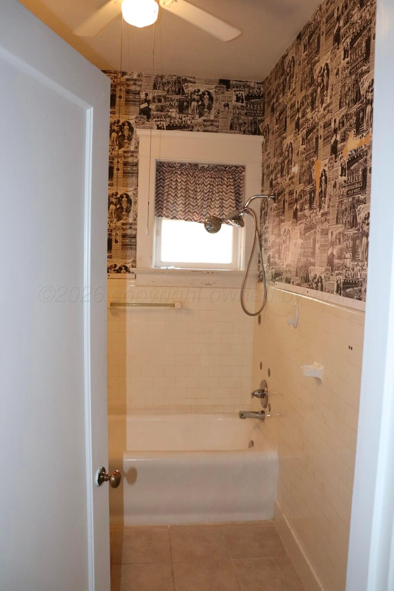 1912 South Tyler Street Amarillo, TX 79109 - Photo 50 of 74 amarillo-tx-historic-home-bathroom-2