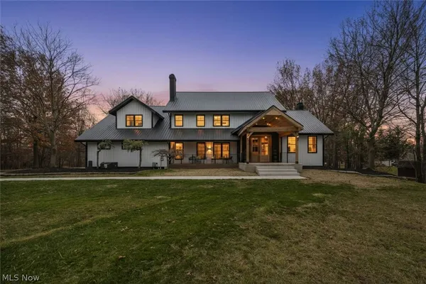 $999,000 | 31900 Chardon Road, Willoughby, OH 44094