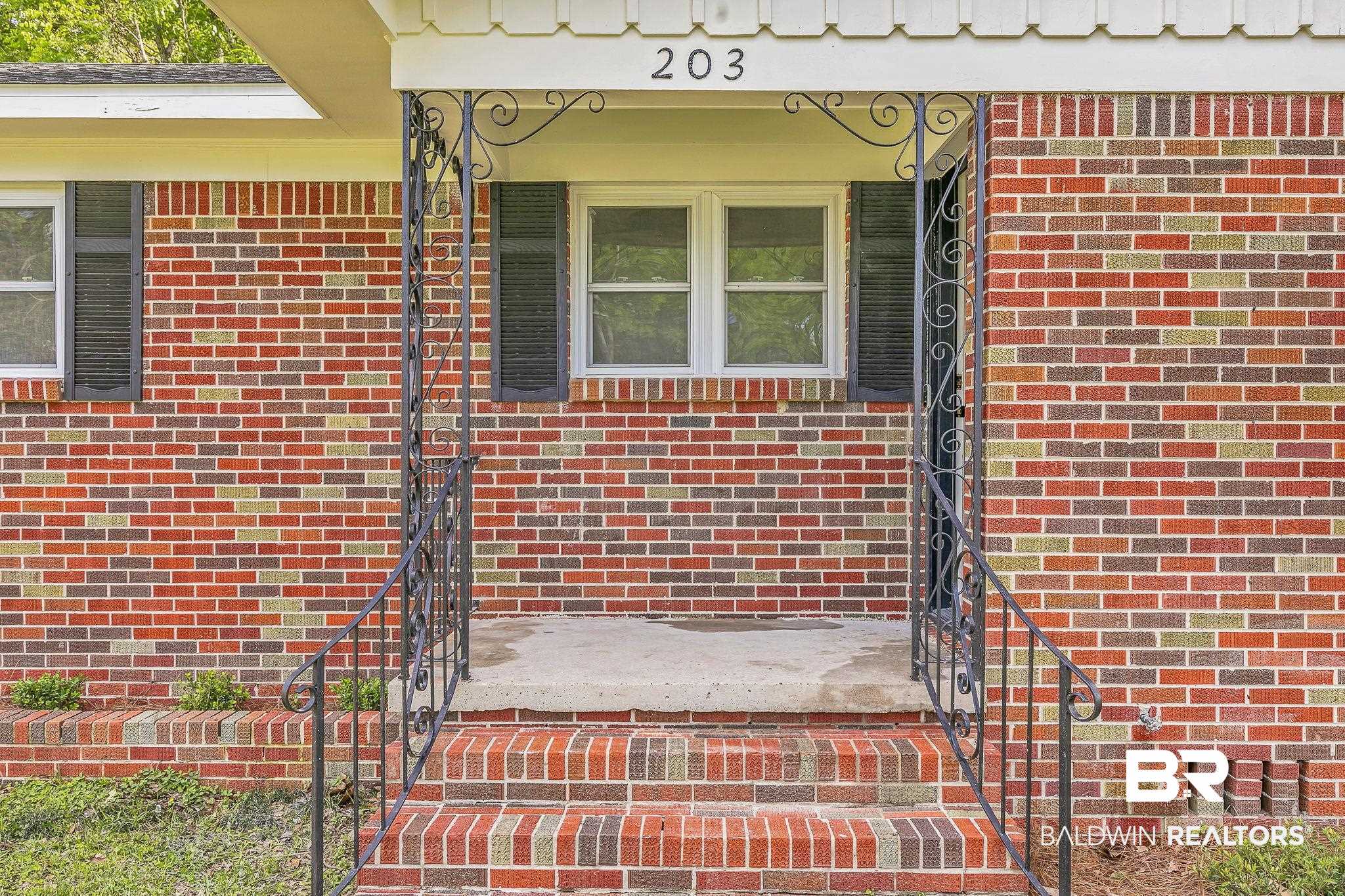 203 Anderson Road Saraland, AL 36571 - Photo 44 of 48 Exterior details with brick siding