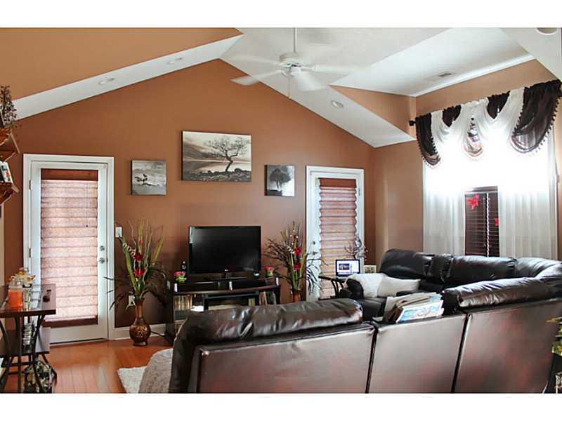 335 Saddlebrook Road Gibsonia, PA 15044 - Photo 13 of 22 Den/Family/Great Room.