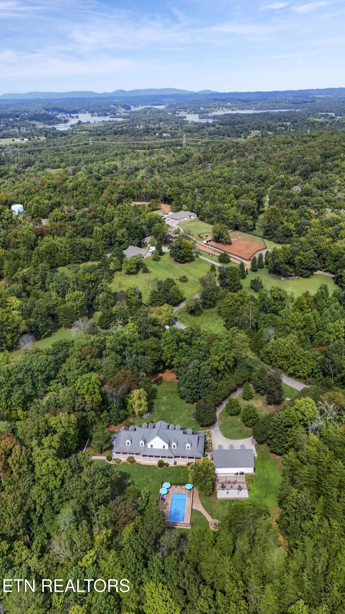 514 Enigma Code Way Friendsville, TN 37737 - Photo 54 of 55 DJI_20250926135601_0105_D