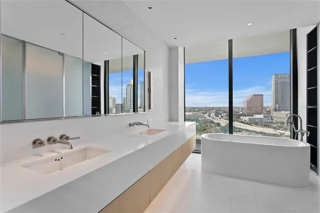 $3,199,000 | 1000 Water Street, Unit 1201, Tampa, FL 33602