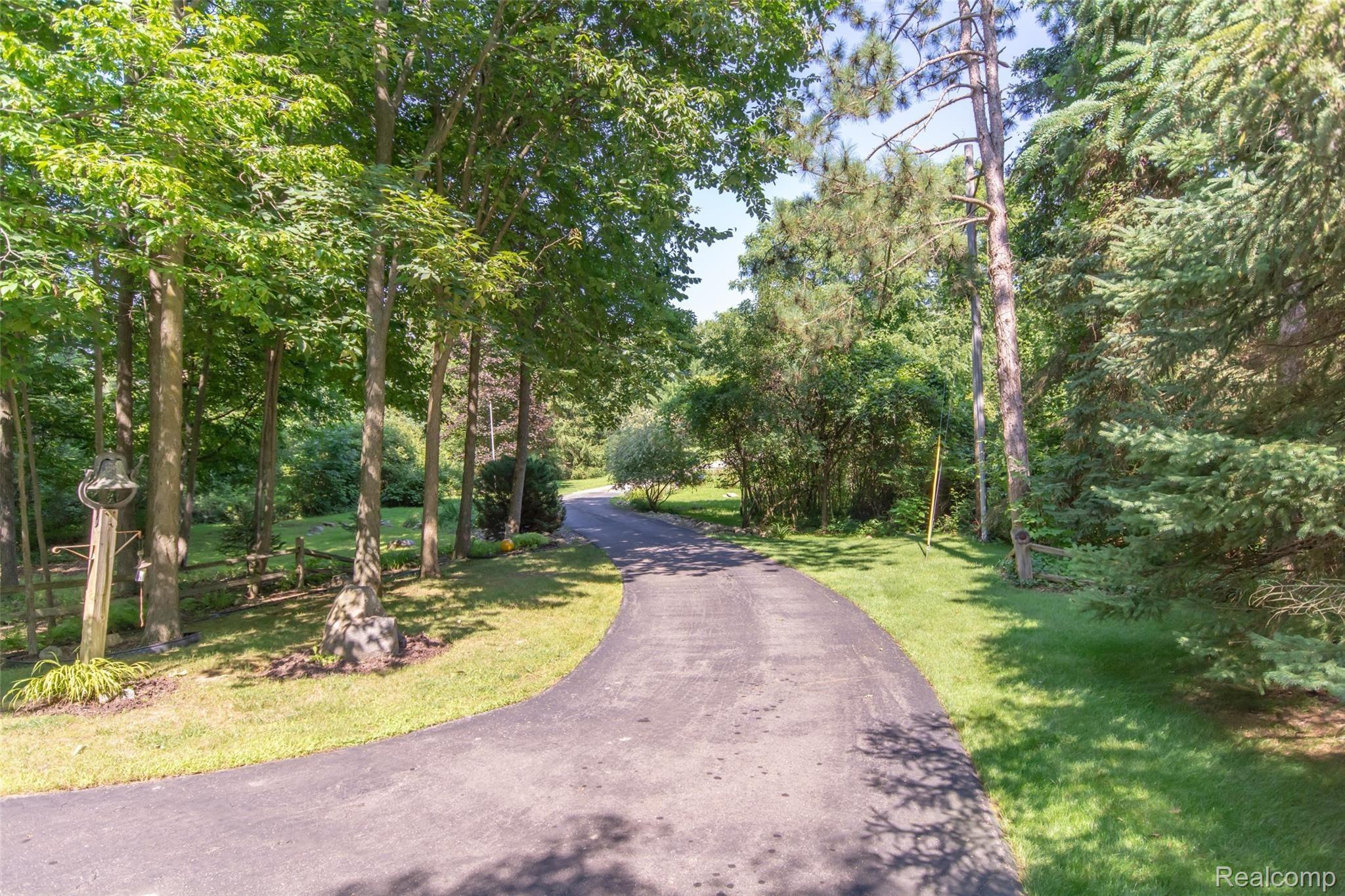 18166 Hickory Ridge Road Fenton, MI 48430 - Photo 37 of 44 DSC_8737.jpg