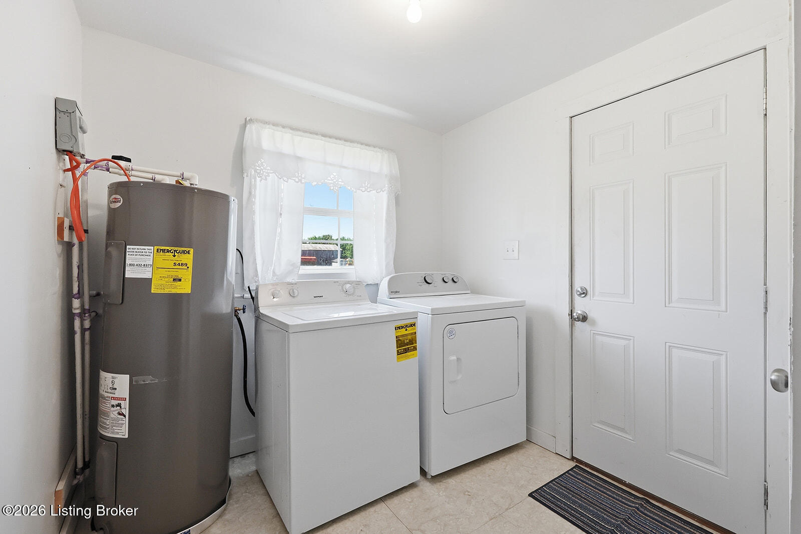 2214 Harrodsburg Road Lawrenceburg, KY 40342 - Photo 20 of 48 Laundry