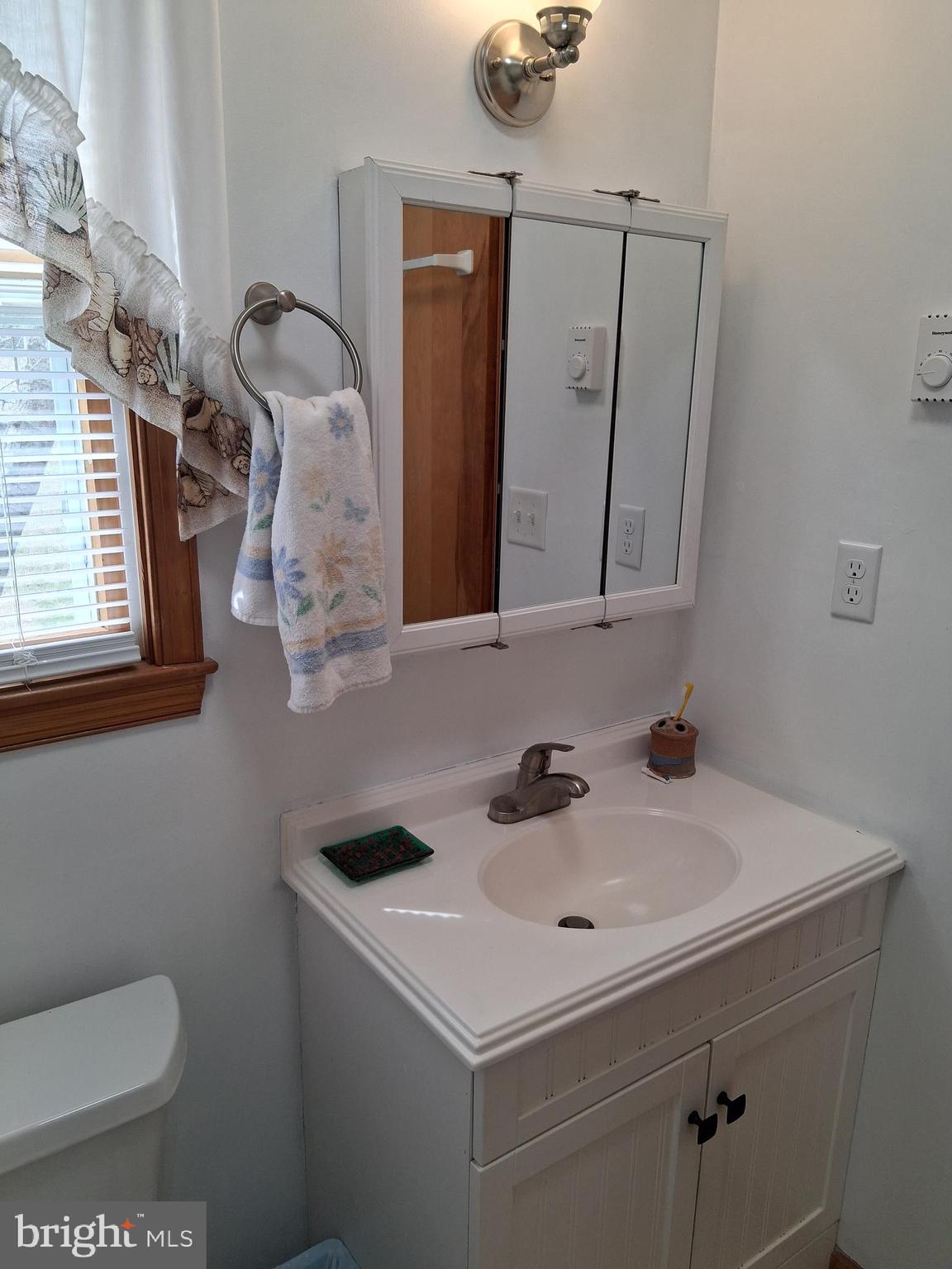 37072 Clubhouse Road Ocean View, DE 19970 - Photo 17 of 35 Primary BR Bath