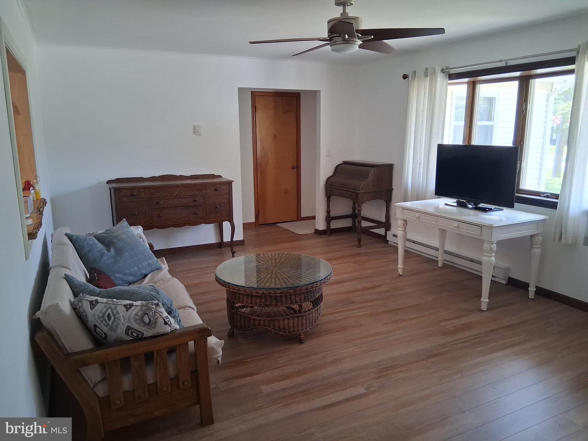 37072 Clubhouse Road Ocean View, DE 19970 - Photo 2 of 35 Living Room