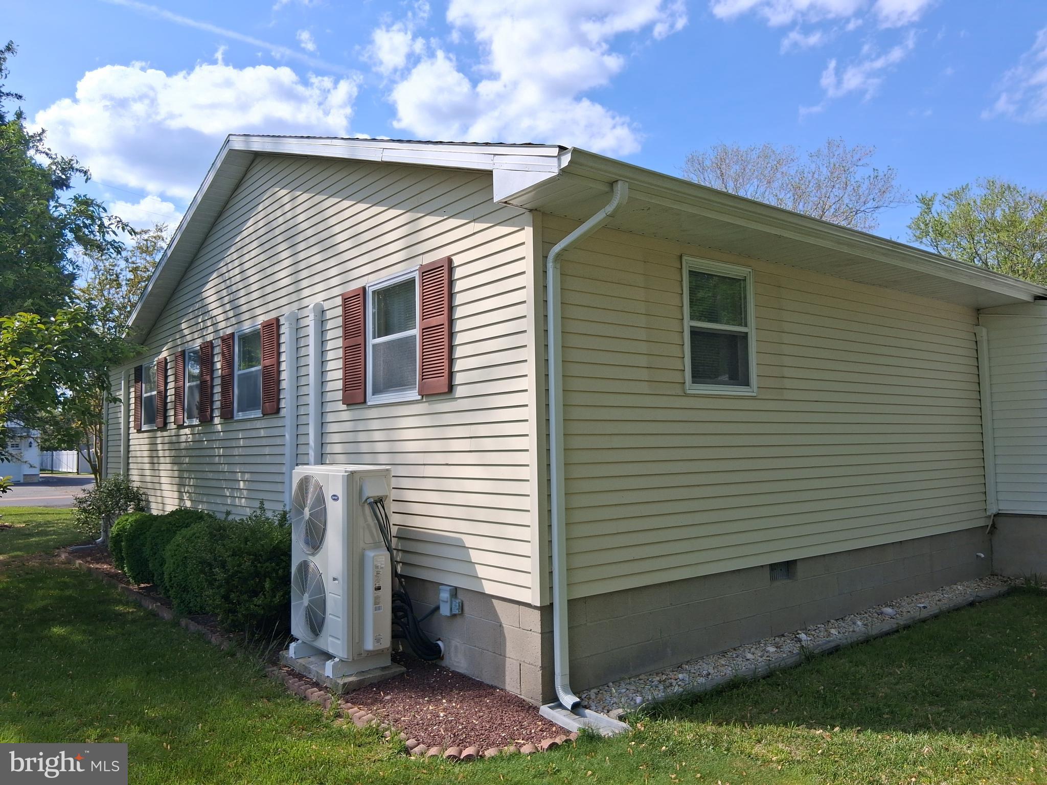 37072 Clubhouse Road Ocean View, DE 19970 - Photo 34 of 35 Outdoor Unit
