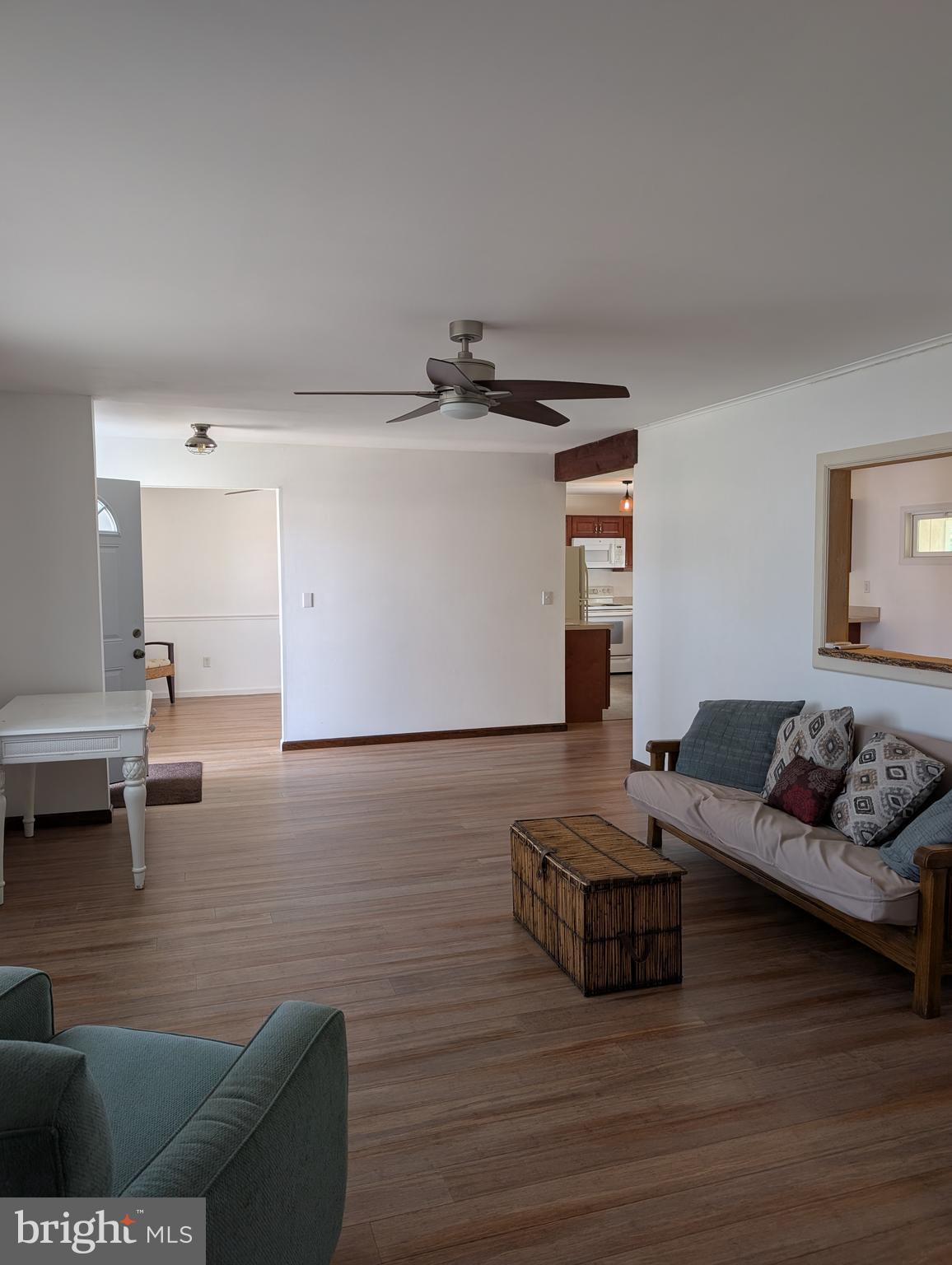 37072 Clubhouse Road Ocean View, DE 19970 - Photo 4 of 35 Living Room