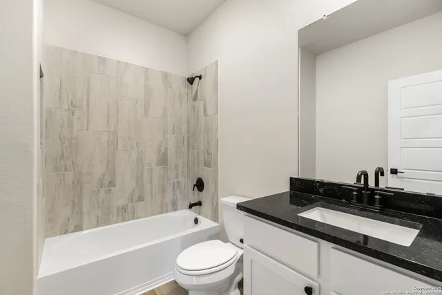 $2,375 | 9504 Nubuck Branch, Converse, TX 78109