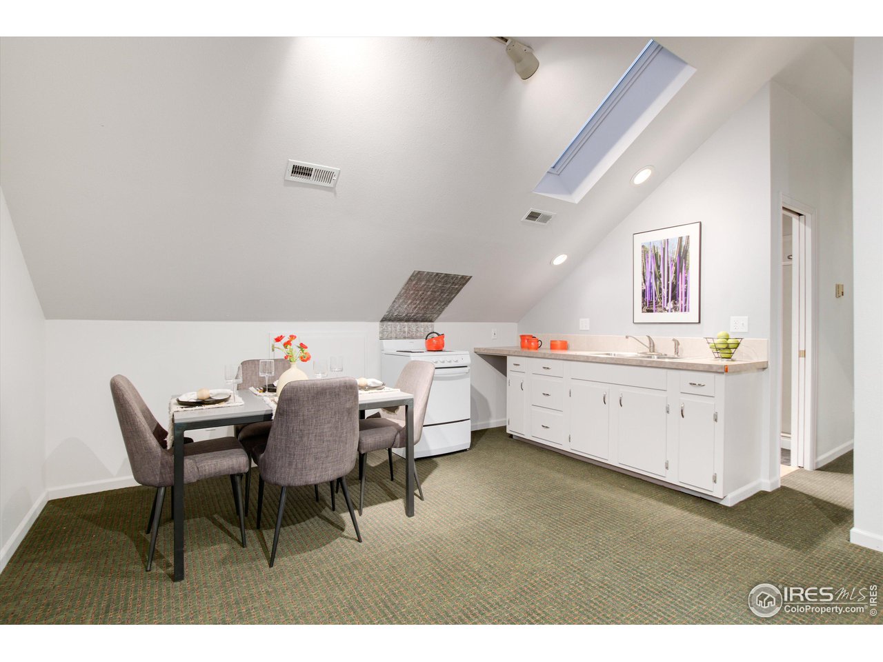 877 Apple Valley Road Lyons, CO 80540 - Photo 31 of 40 Over the Garage Apartment