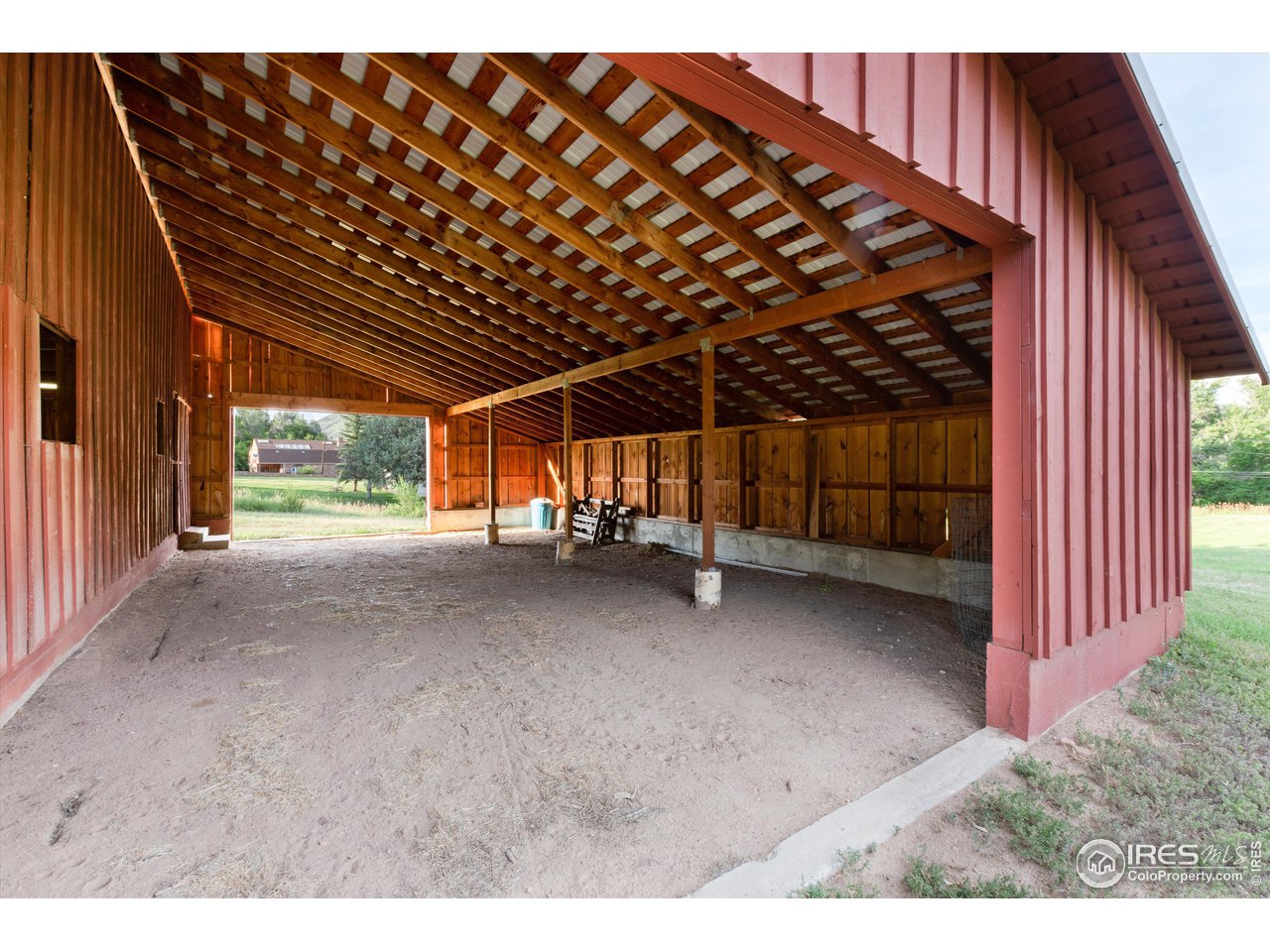 877 Apple Valley Road Lyons, CO 80540 - Photo 38 of 40 Charming Barn