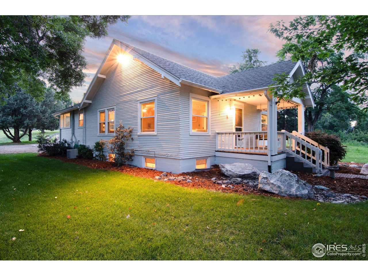 877 Apple Valley Road Lyons, CO 80540 - Photo 6 of 40 Adorable cottage