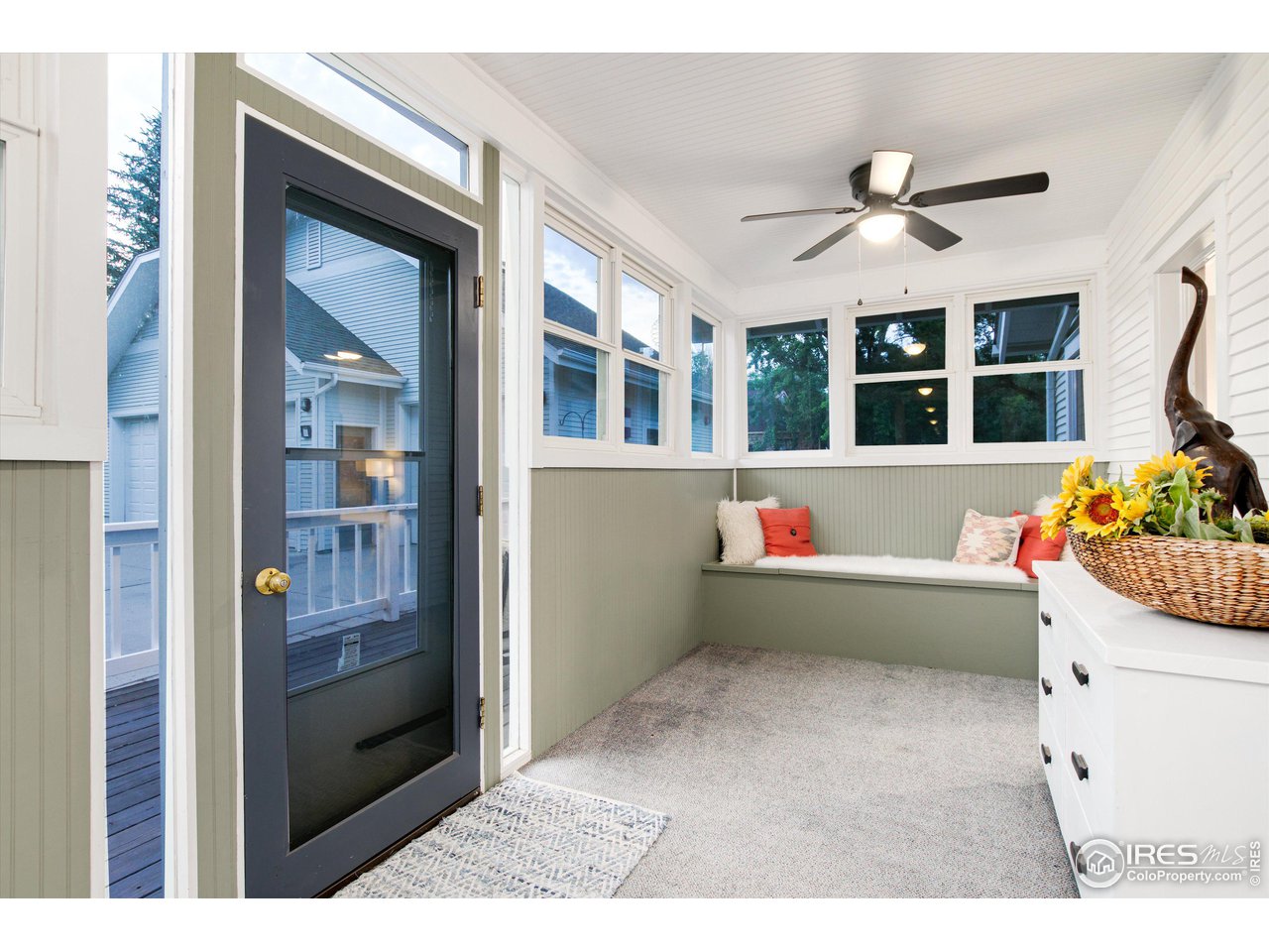 877 Apple Valley Road Lyons, CO 80540 - Photo 8 of 40 Enclosed porch