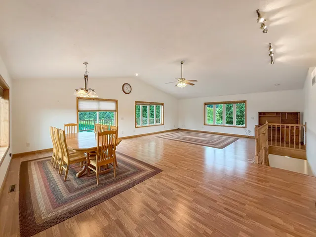 $599,000 | 5782 North Brown Road, Dakota, IL 61018