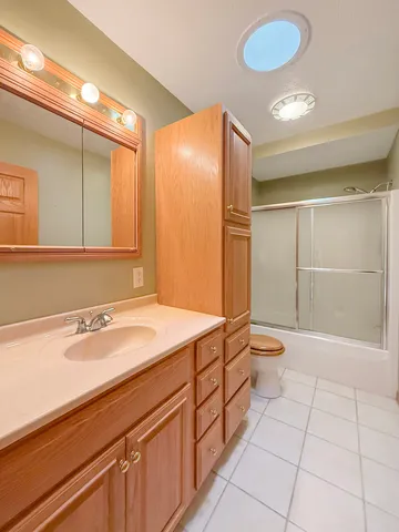 $599,000 | 5782 North Brown Road, Dakota, IL 61018