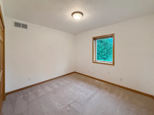 $599,000 | 5782 North Brown Road, Dakota, IL 61018