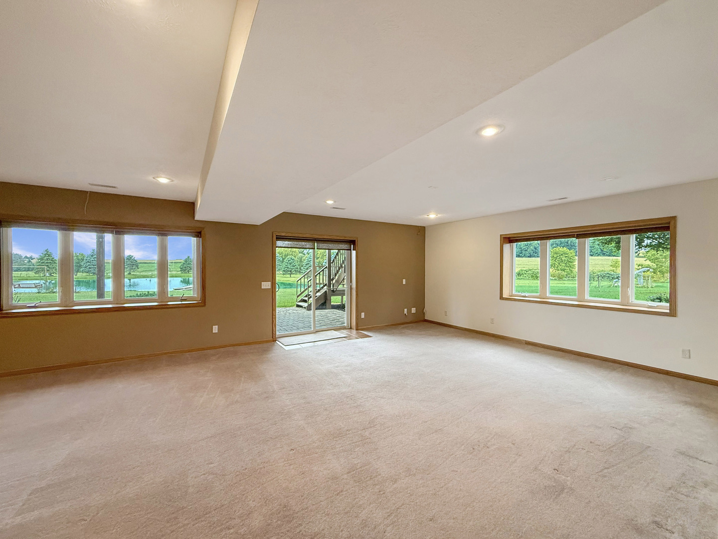 5782 North Brown Road Dakota, IL 61018 - Photo 35 of 49 an empty room with windows
