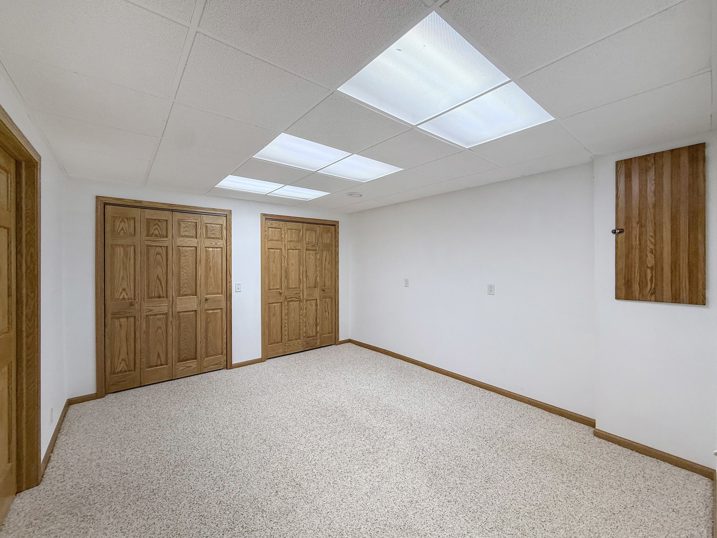 5782 North Brown Road Dakota, IL 61018 - Photo 43 of 49 an empty room with windows