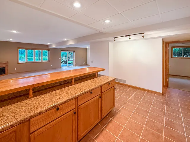 $599,000 | 5782 North Brown Road, Dakota, IL 61018