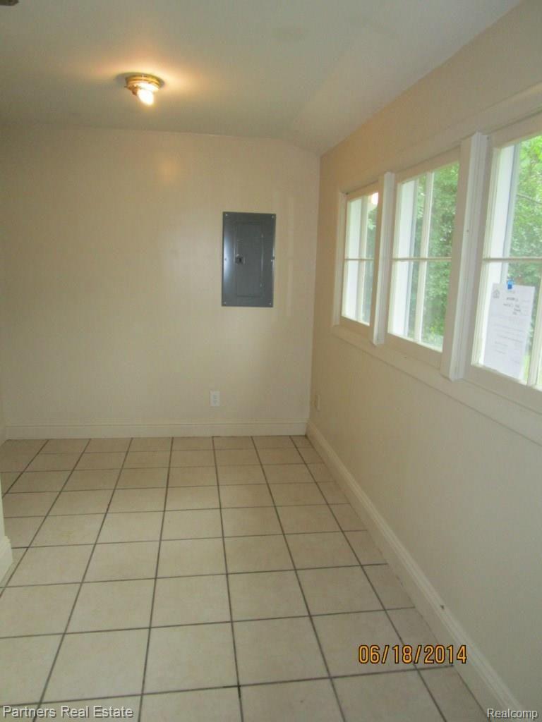 369 Chilson Road Howell, MI 48843 - Photo 3 of 12 Office.jpg