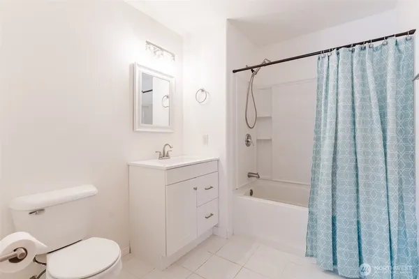 $299,000 | 3374 Southbend Place, Unit 101, Bellingham, WA 98226
