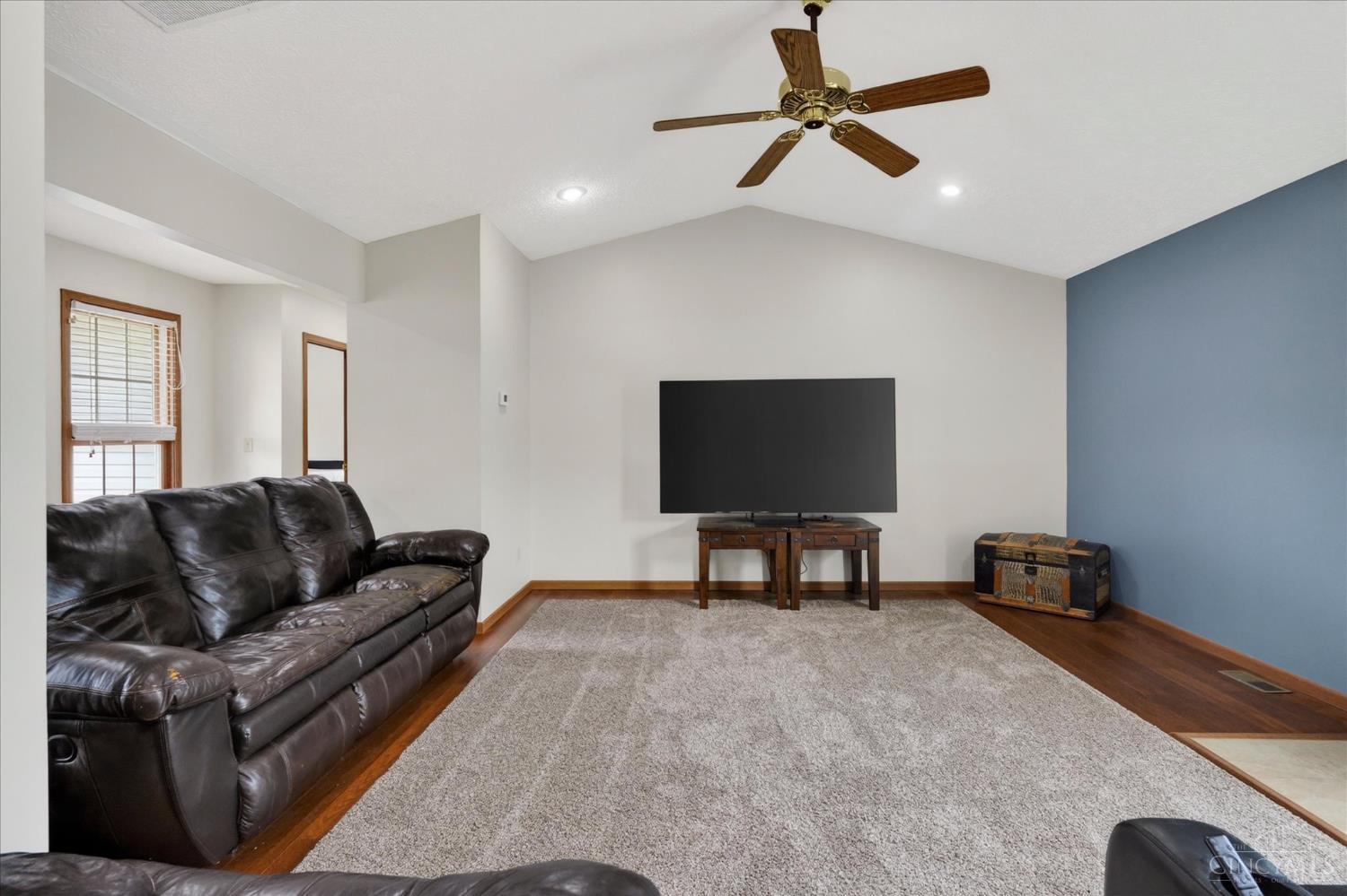 9070 Grimsley Road Leesburg, OH 45135 - Photo 7 of 41