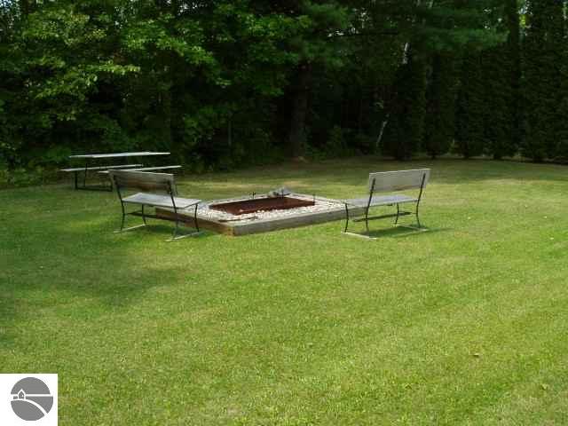 7189 Bennett Road Williamsburg, MI 49690 - Photo 9 of 9 1653757-8.JPG