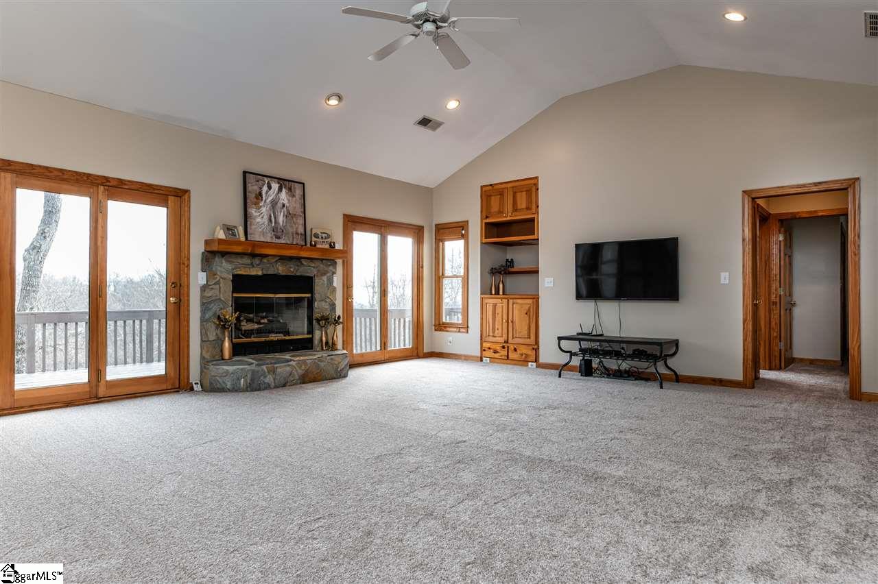 105 Raptor Way Landrum, SC 29356 - Photo 2 of 30