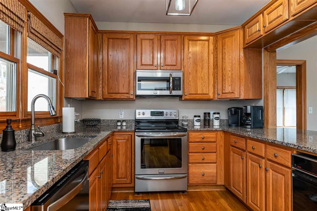 105 Raptor Way Landrum, SC 29356 - Photo 7 of 30