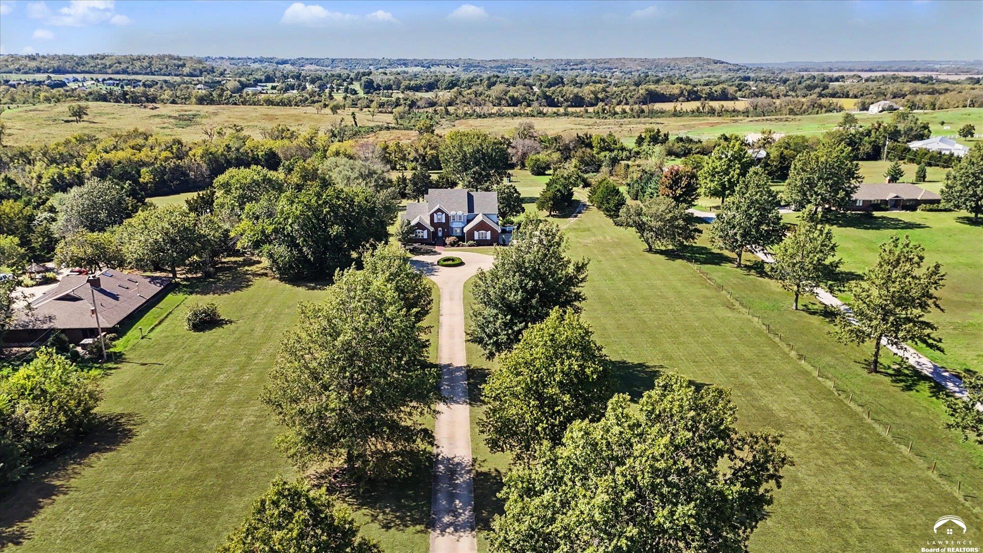 1071 East 1400th Road Lawrence, KS 66046 - Photo 4 of 64 Gallery Image 4