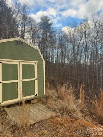 151 Thunderstruck Ridge Burnsville, NC 28714 - Photo 11 of 13 a view of backyard