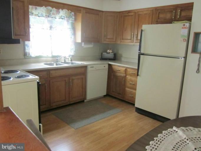 8010 Martown Road Laurel, MD 20723 - Photo 13 of 19 Kitchen