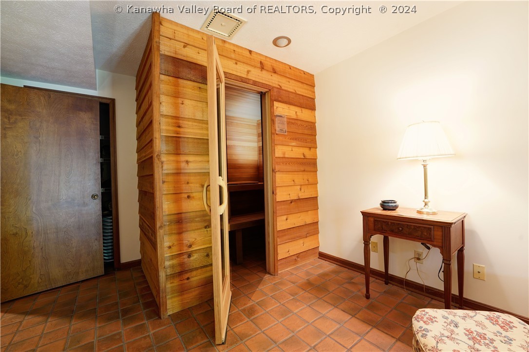 300 Flintlock Road Charleston, WV 25314 - Photo 20 of 30 Gallery Image 20