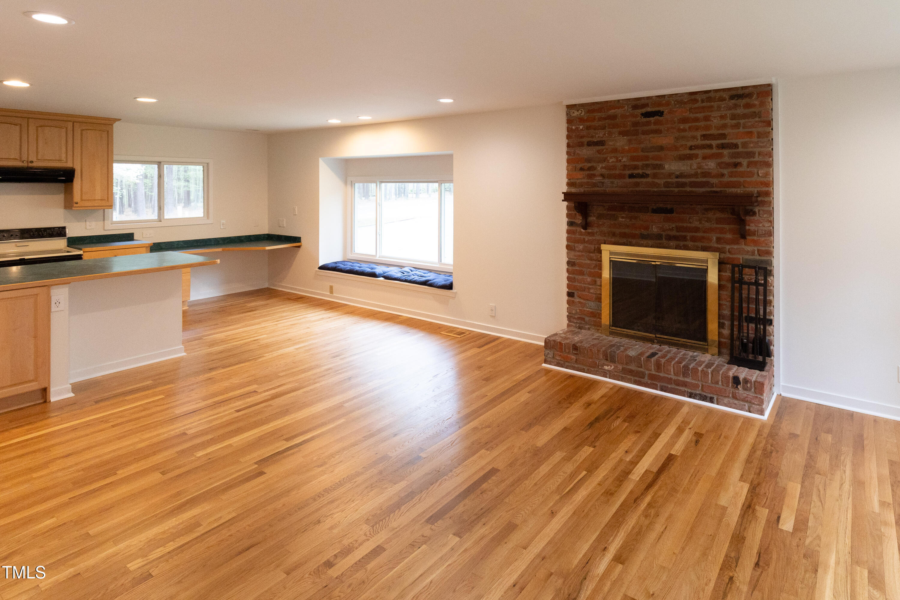 212 Blueridge Road Carrboro, NC 27510 - Photo 5 of 21 Oakwood-9