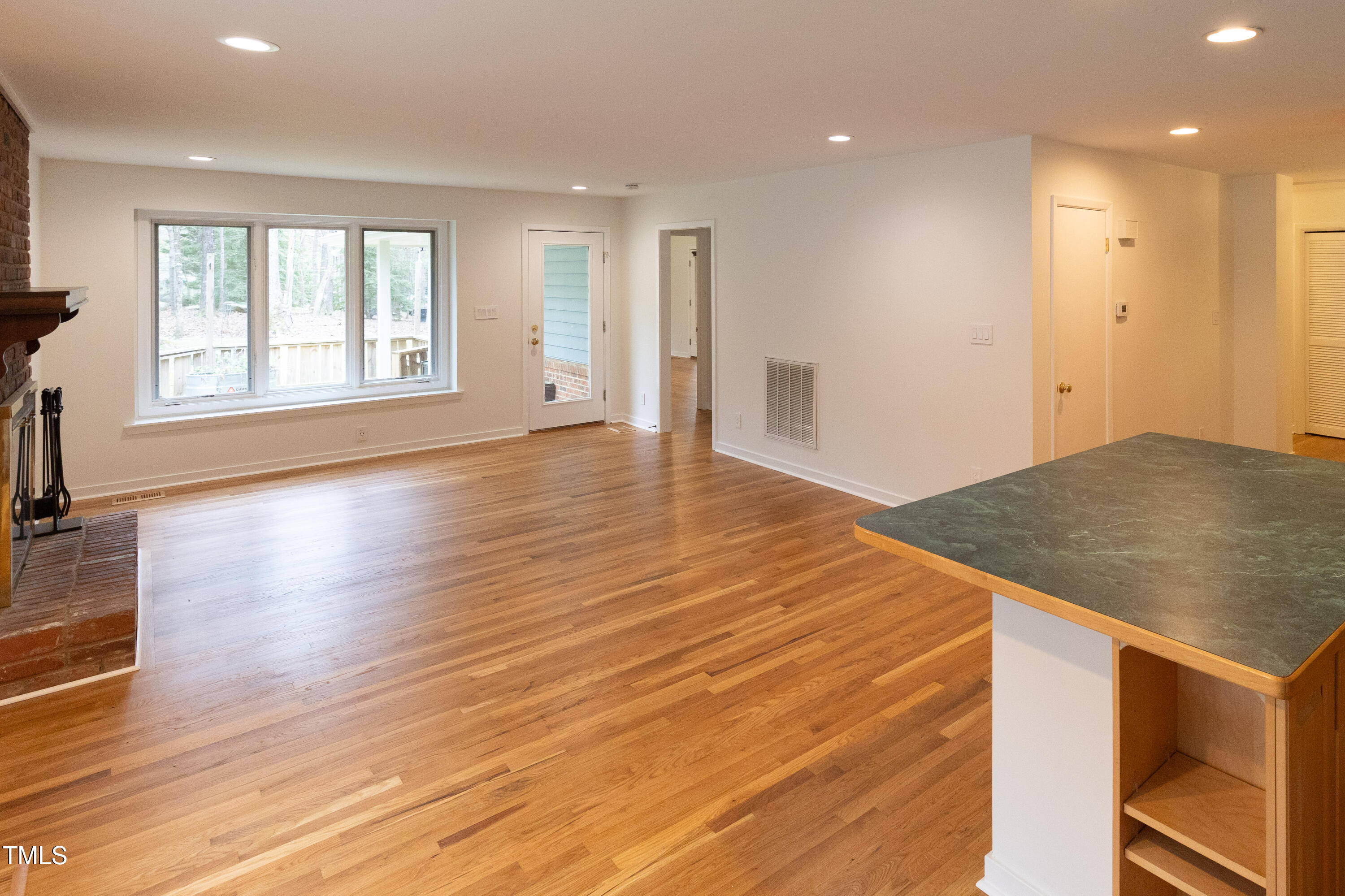 212 Blueridge Road Carrboro, NC 27510 - Photo 6 of 21 Oakwood-11