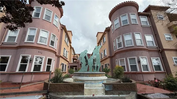 $4,300 | 414 East Valencia Avenue, Unit 111, Burbank, CA 91501