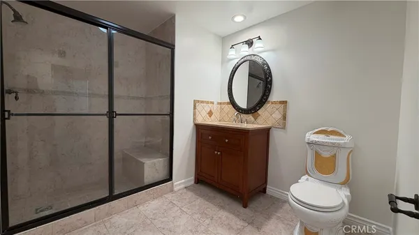 $4,300 | 414 East Valencia Avenue, Unit 111, Burbank, CA 91501