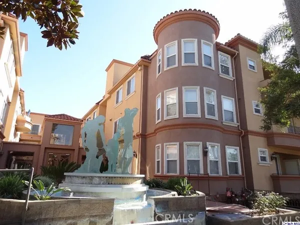 $4,300 | 414 East Valencia Avenue, Unit 111, Burbank, CA 91501