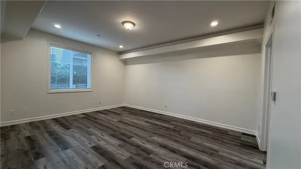 $4,300 | 414 East Valencia Avenue, Unit 111, Burbank, CA 91501