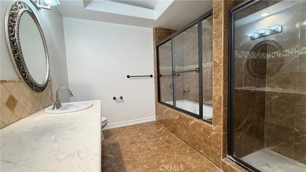 $4,300 | 414 East Valencia Avenue, Unit 111, Burbank, CA 91501