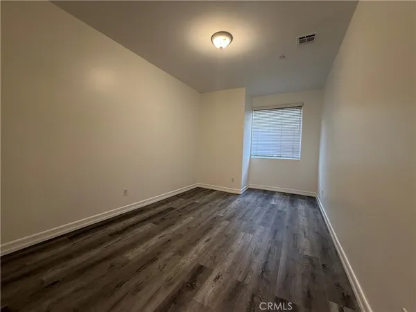 $4,300 | 414 East Valencia Avenue, Unit 111, Burbank, CA 91501