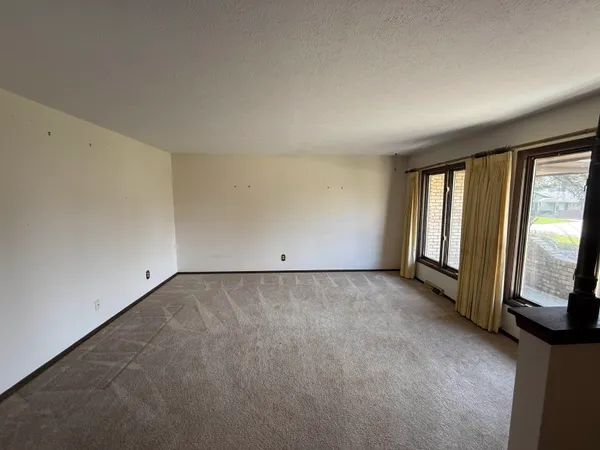 $210,000 | 850 Palau Parkway, Rockford, IL 61108