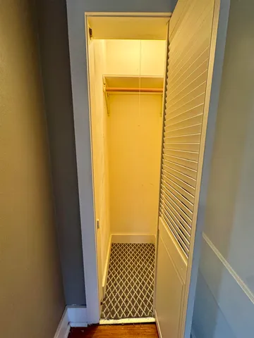 $1,500 | 2225 26th Street, Rock Island, IL 61201