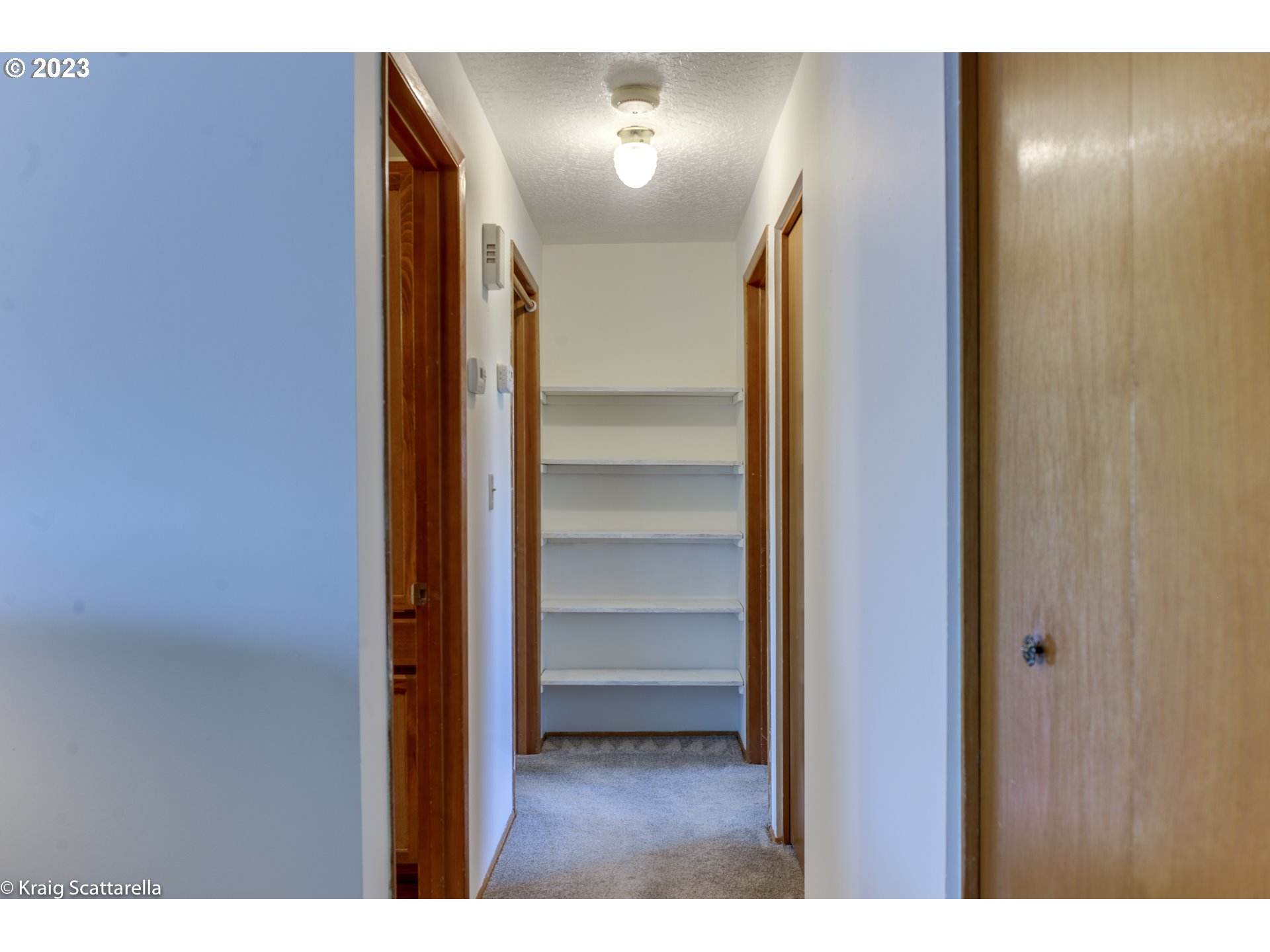 1323 Randolph Road Woodburn, OR 97071 - Photo 13 of 25 Hallway